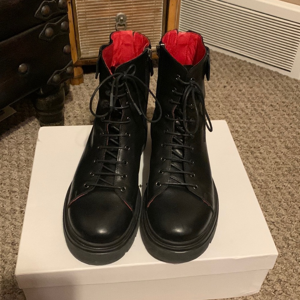 SAINT + SOFIA Noho Boot black
